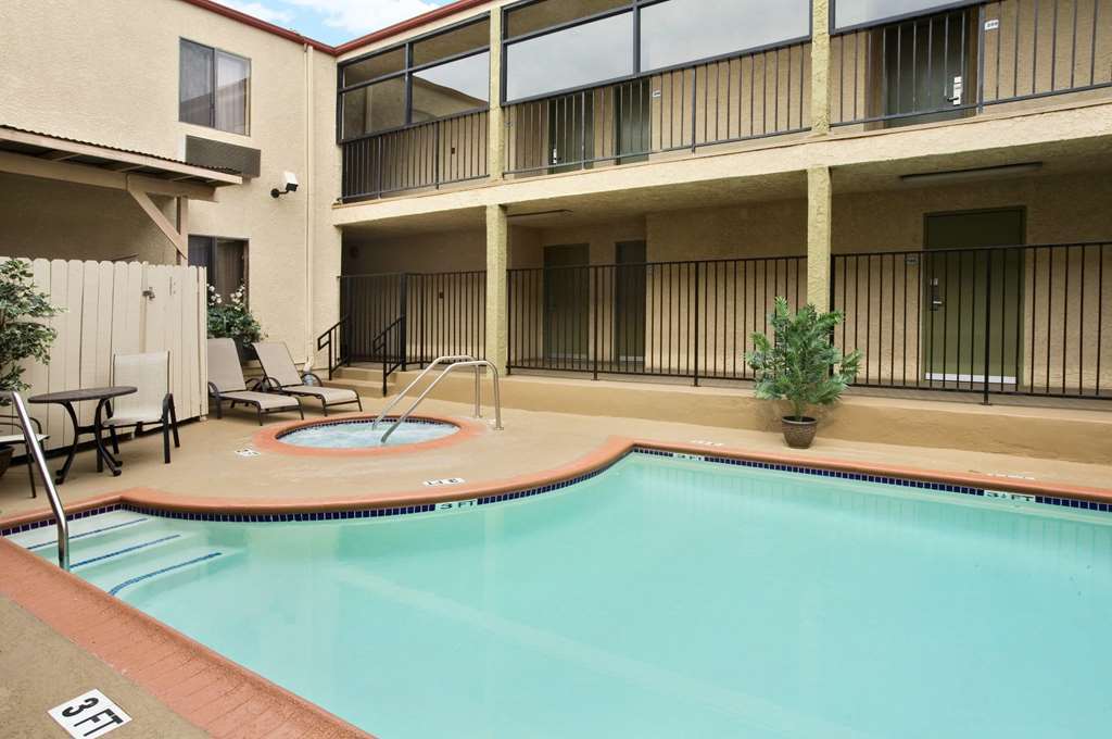 Howard Johnson By Wyndham Reseda Hotel & Suites Los Angeles Einrichtungen foto